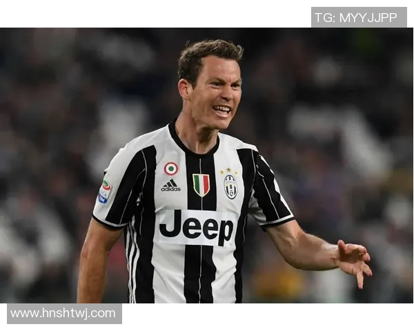 当球星们告别绿茵场时 他们的离开不仅是足球的结束更是时代的象征